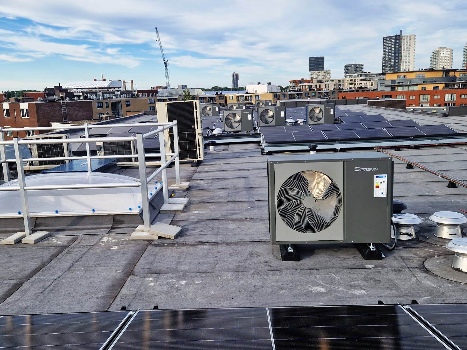 Energieproducten van de volgende generatie-SPRSUN warmtepomp gebruikt met zonnepanelen