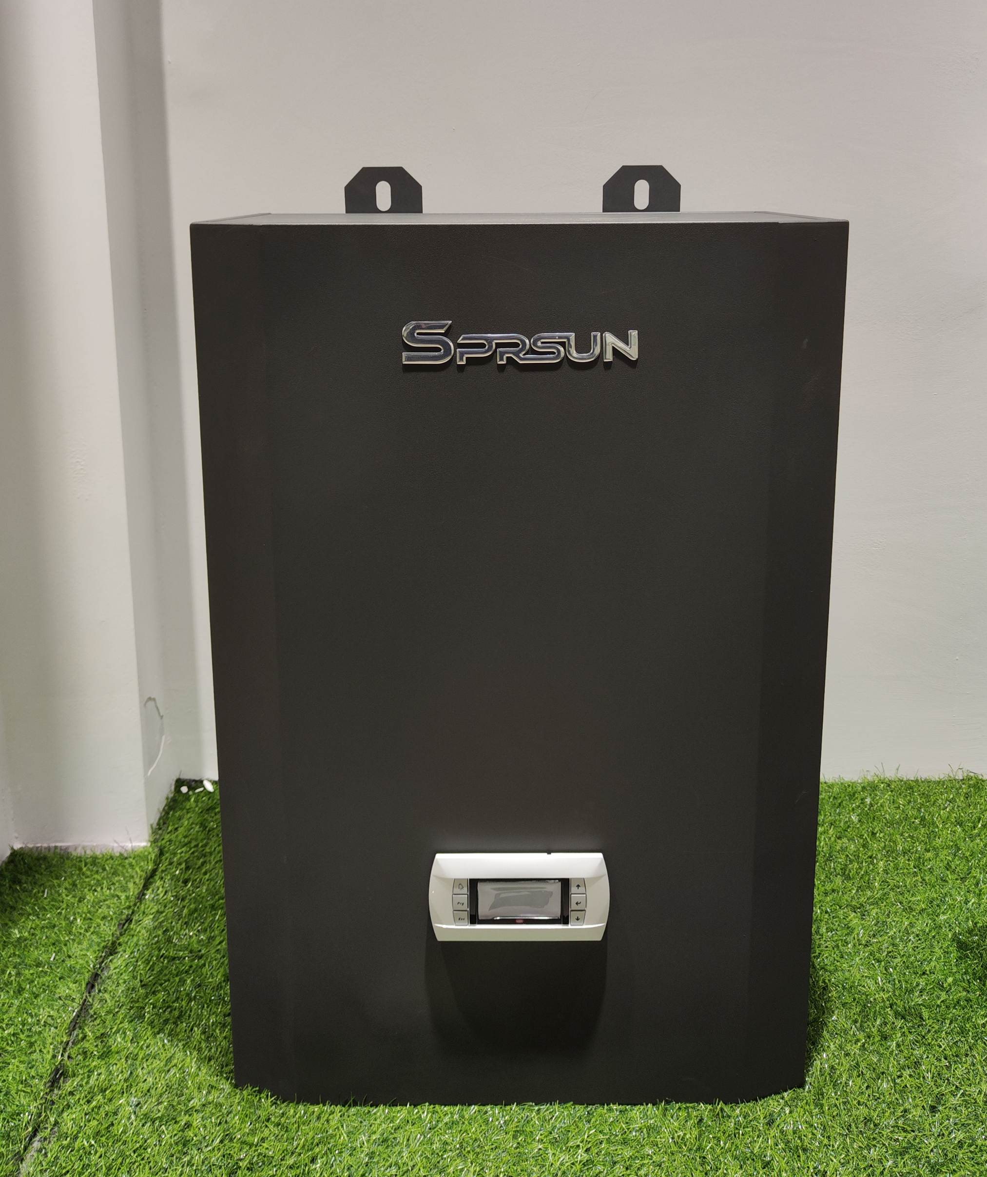 Zwarte SPRSUN warmtepompkit voor eenvoudige installatie